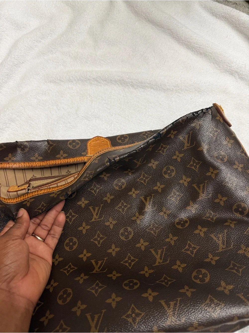 Louis Vuitton never full